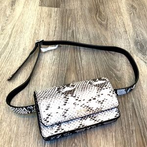 DKNY belt bag !!